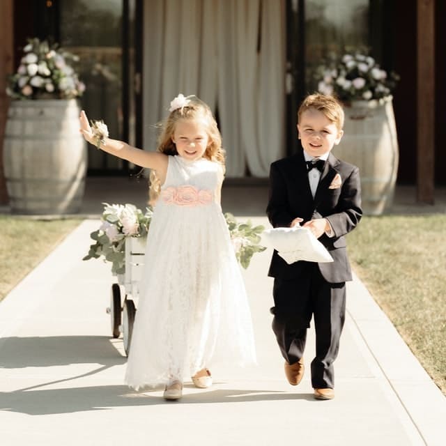 enfants d'honneur mariage flower girl